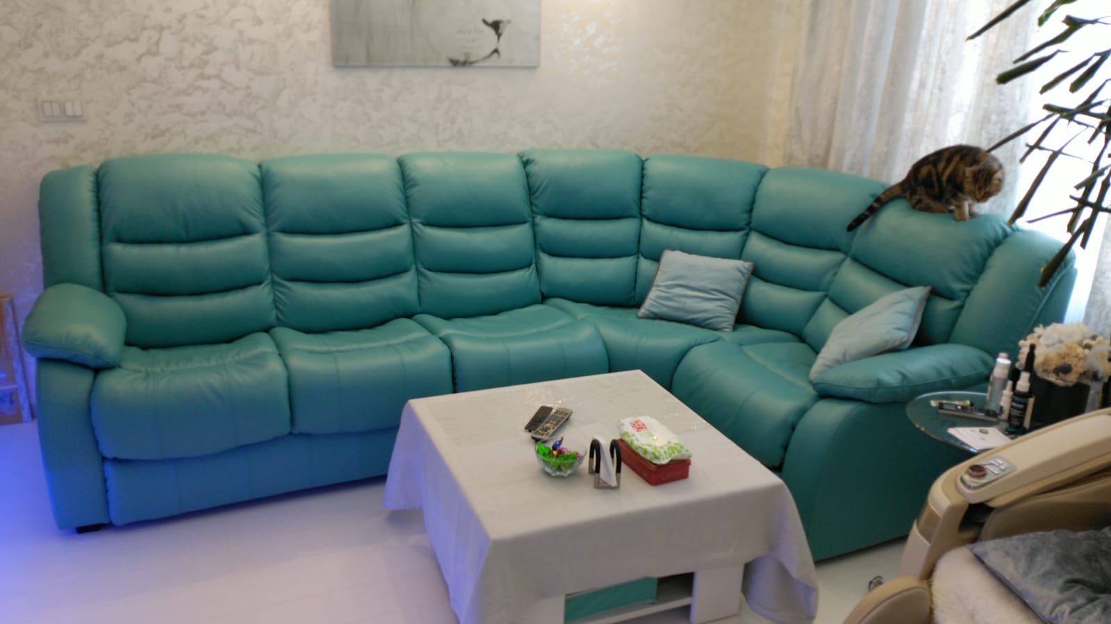 Перетяжка дивана на дому. Хадыженск